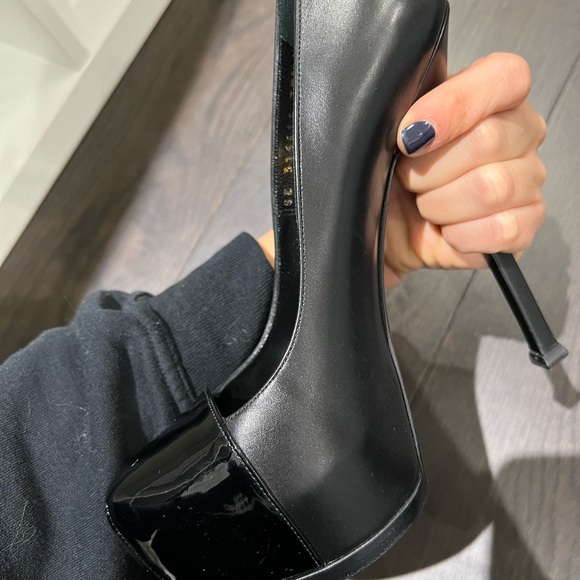 YSL black leather Ladies shoe ( platform pump ) in size 37.5 New condition - Picture 7 of 11